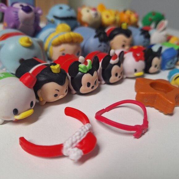Disney Tsum Tsum Mini Figures Mickey Minnie Alice Chip Dale Mixed Holidays - Picture 9 of 9